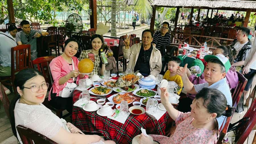 1 Day Mekong Tour: Cai Rang Floating Market & MyTho-Ben Tre - Workshops, coconut candy, honey tea, and folk music with UNESCO ties