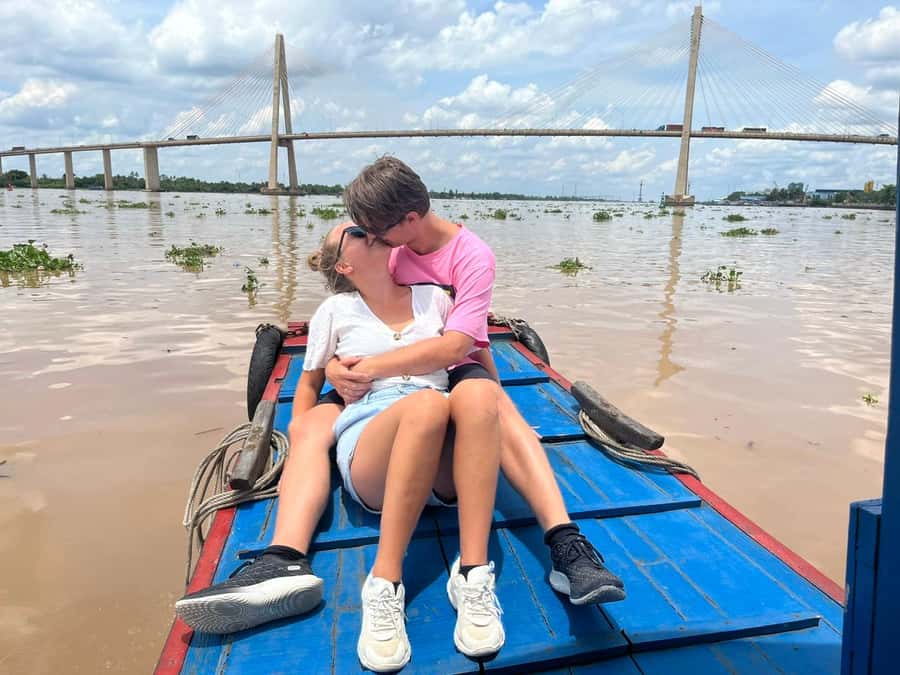 1 Day Mekong Tour: Cai Rang Floating Market & MyTho-Ben Tre - What to wear and bring for a hot, water-heavy day