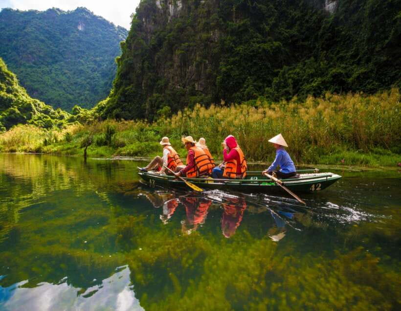 2-Day Ninh Binh Tour with Accommodation & Meals, Small Group - Why this 2-day Ninh Binh plan feels efficient from Hanoi
