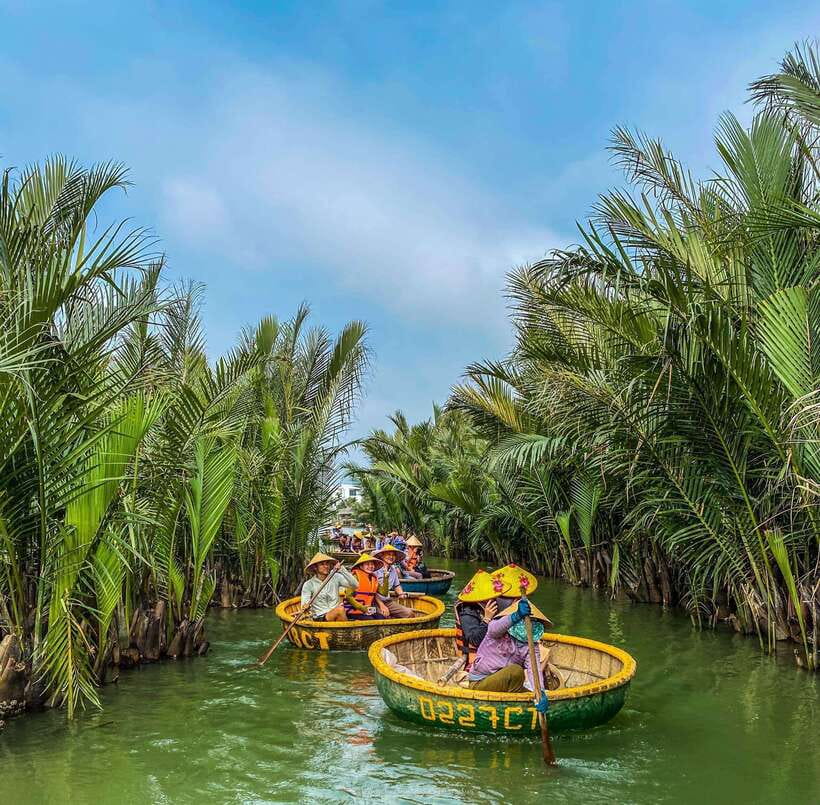 40 Minutes - Basket Boat Ride in the Water Coconut forest - Small Group Feel: Boat Capacity and Comfort
