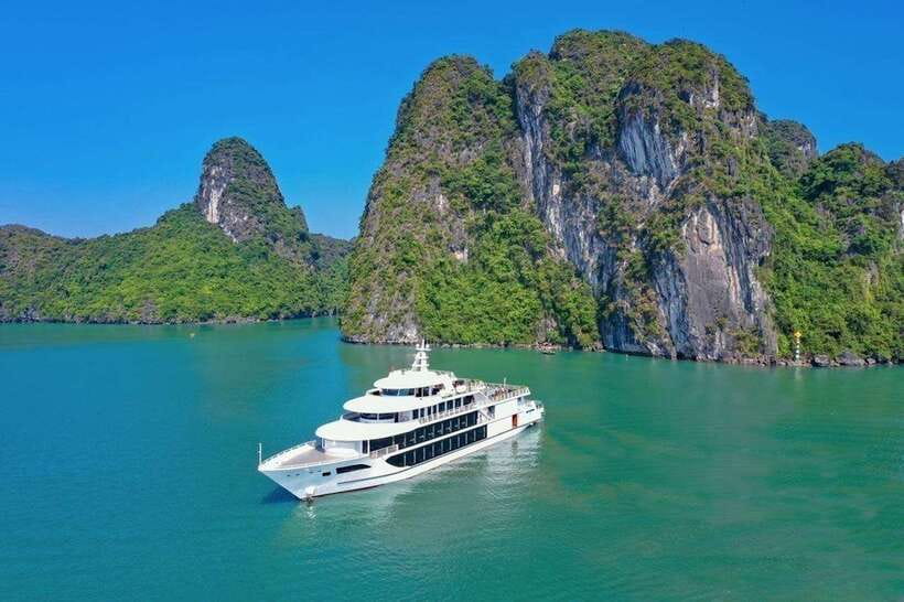 7 hours to discover HaLong Bay on Luxury Day Cruise - Getting Started at the Port: Sea Octopus Timing and the Drum Performance