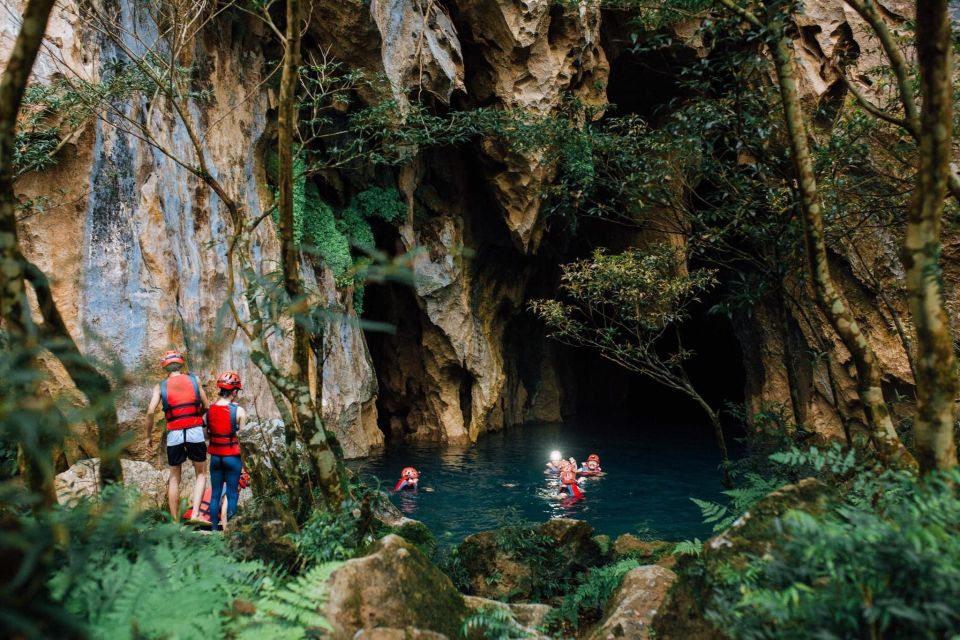 Abandoned Valley Adventure - E Cave & Golden Cave - 1D - Where Phong Nha Turns Into a Full-Action Cave Day