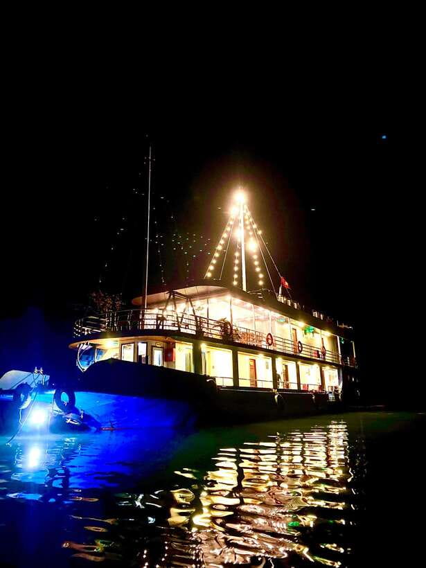CatBa :3D2N Lan Ha bay-Ha Long bay- Viet Hai Village - Who This 3D2N Suits Best