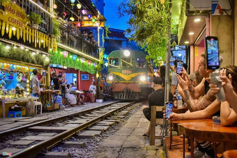 Combo Full-day Hanoi: Incense Village-City Tour-Train Street - Walking the city after the village: iconic Old Quarter orientation