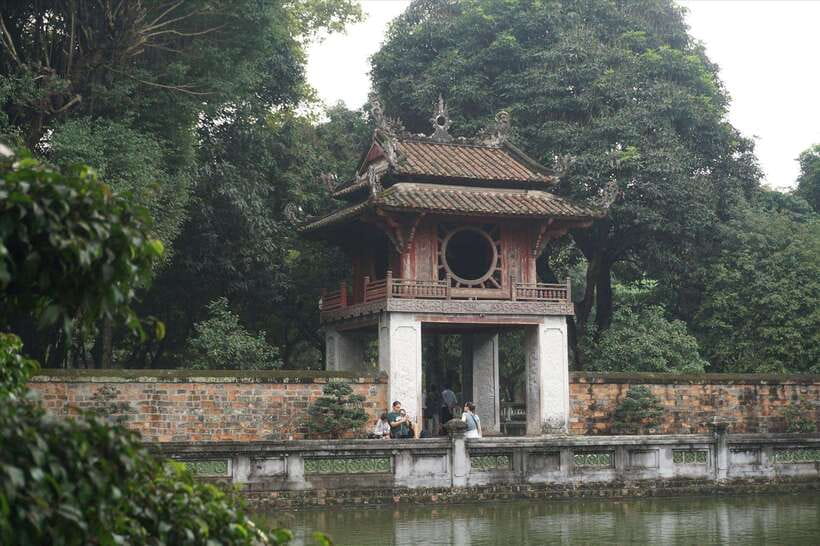 Cycling Through Hanoi: Old Quarter Pagodas & Red River Delta - West Lake and Tran Quoc Pagoda: A Breathing Pause