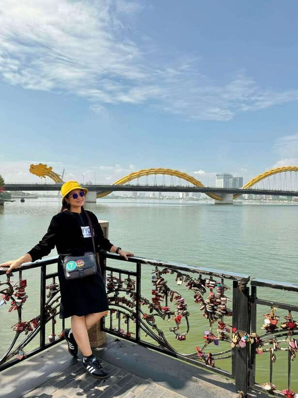 Da Nang City Sightseeing Private Tour with Female Tour Guide - My Khe Beach Drive and Coastline Views: The Day’s Wind-Down