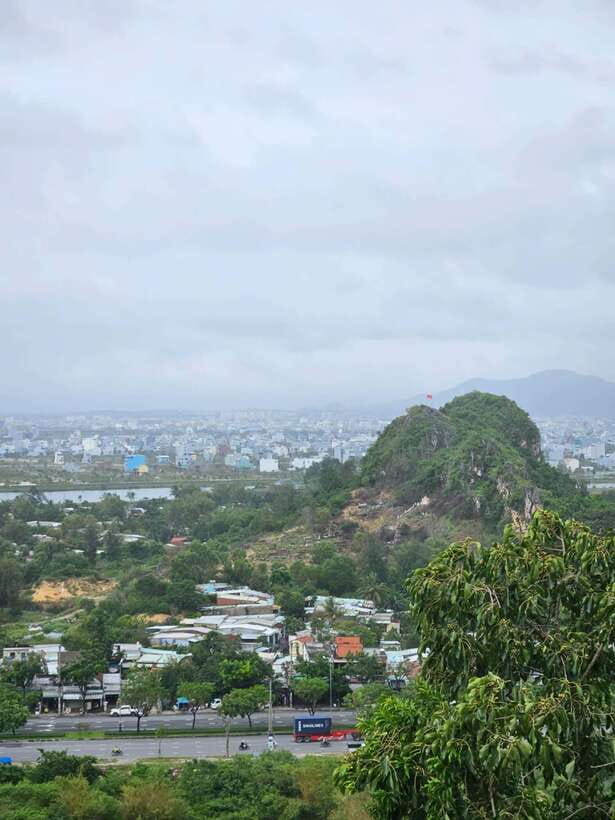 Da Nang City Sightseeing Private Tour With Seafood Buffet - Price and value: what $100 really covers