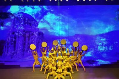 Da Nang: Da Nang Charming show ticket - Inside the performance: from Cham dance to Dan bau