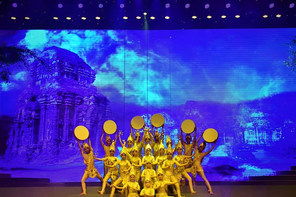 Da Nang: Da Nang Charming show ticket - Minh Mang and Khai Dinh tombs: royal architecture as a time machine