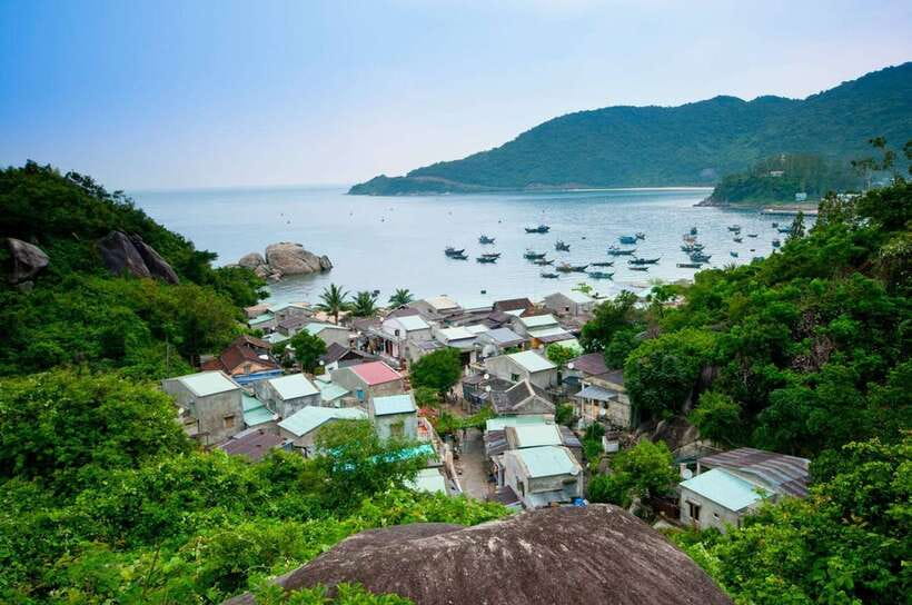 Da Nang/Hoi An: Cham Island Speedboat Tour with Snorkeling - Beachfront lunch with fresh seafood (plus options)