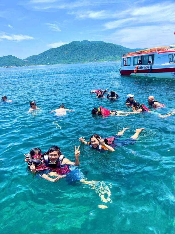 Da Nang/Hoi An: Cham Island Speedboat Tour with Snorkeling - The two-hour free time: turn it into your beach day