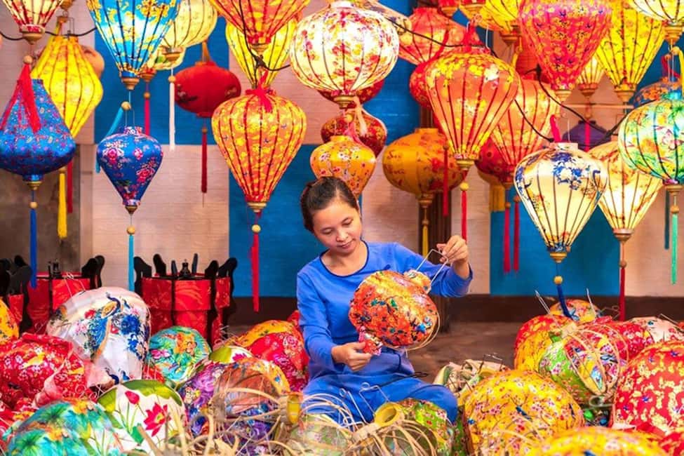 Da Nang/Hoi An: Lantern Making Workshop and Basket Boat Ride - Cam Thanh basket boat ride: mangroves, fishermen, and real water work