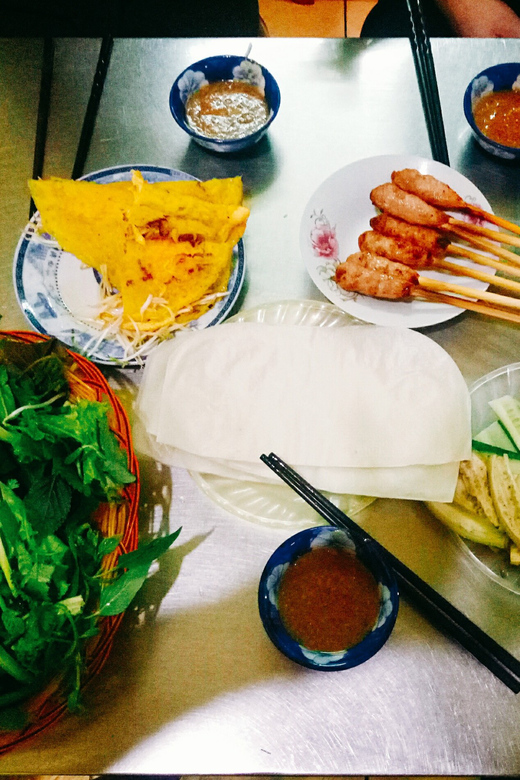 Da Nang: Local Street Food Walking Tour - Grilled beef with betel leaf: the stop that turns doubters