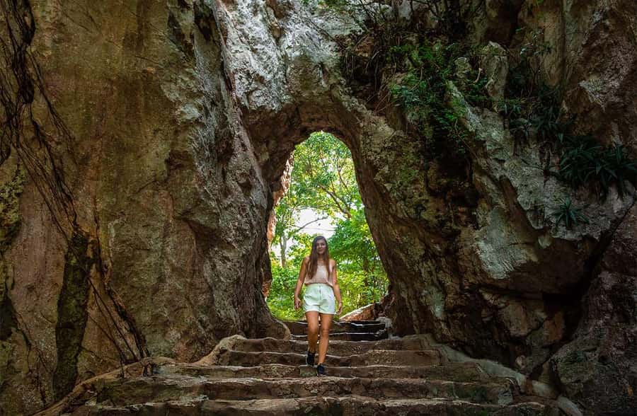 Da Nang : Marble Mountains, Monkey Mountain, and Am Phu Cave - Who should book this tour (and who should skip it)