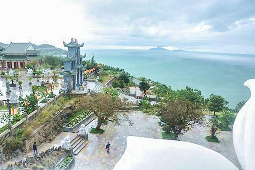 Da Nang: Marble Mountains, Monkey Mountains, and Lady Buddha - Marble Mountains: caves, pagodas, and the 146+136 steps reality check