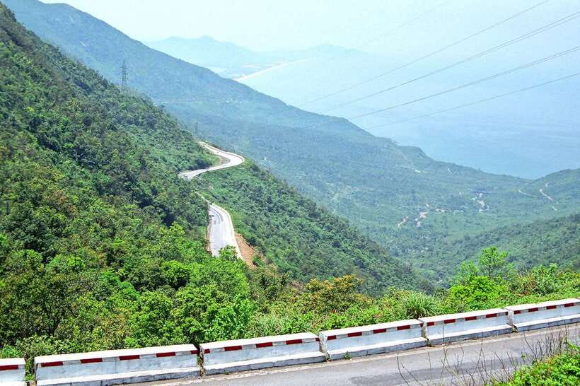 Da Nang : Private Car to Hue with Multi Sightseeing Stops - Optional add-ons: Marble Mountains, Monkey Mountain, An Bang Cemetery, Golden Bridge