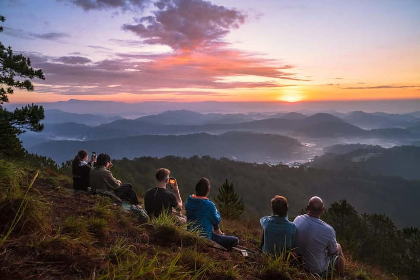 Dalat: Cloud Chasing packaged hike - Sunrise Pickup Included - Sunrise time: how the viewing actually works