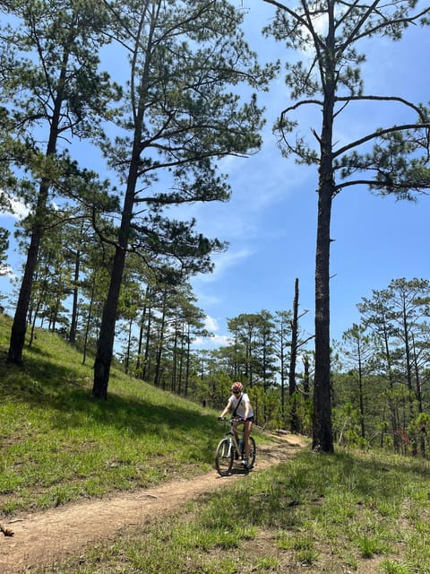 Dalat mountain biking tour - Starting at 32 Phan Đình Giót and getting into the ride