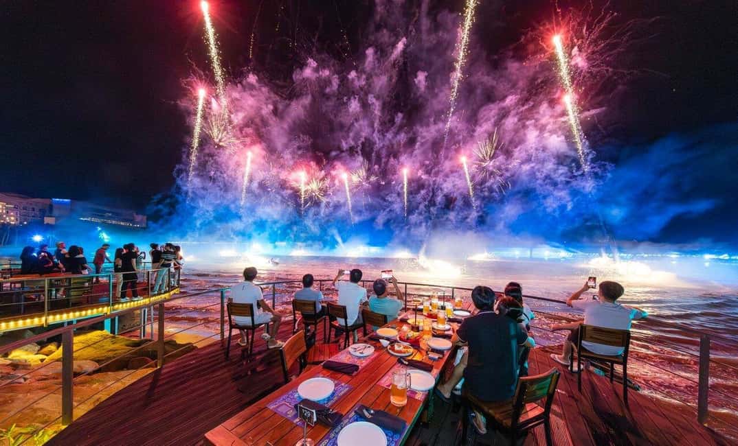 Dinner with Symphony Show And Firework Of Kiss Of The Sea - Key things to know before you go