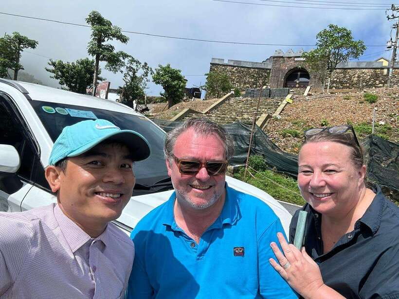 Driver Hue to HOI AN : see Hai Van Pass - Marble Mountain - Why This Hue to Hoi An Private Car Route Works Better Than a Bus