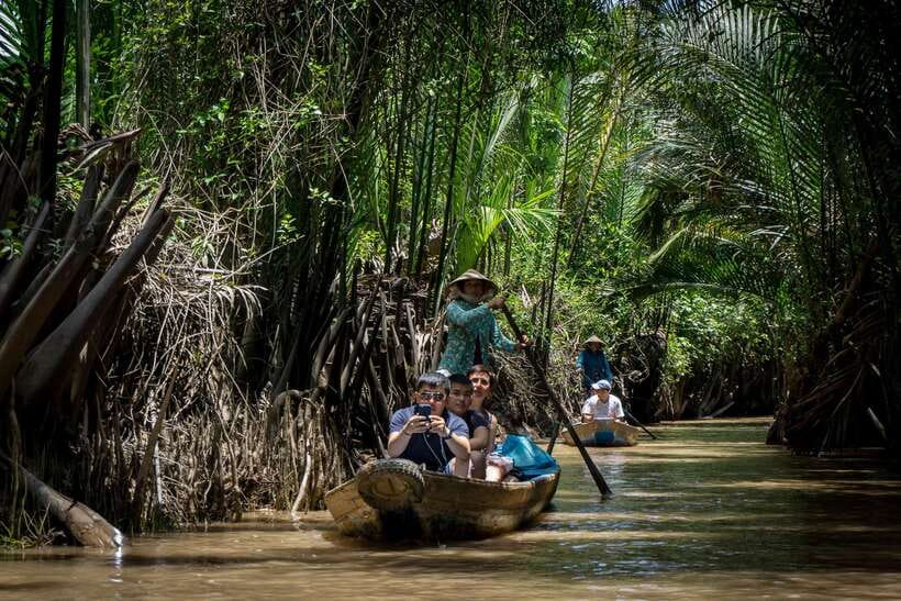 Essential Mekong Delta: Highlight Tour from Ho Chi Minh City - Vinh Trang Pagoda in My Tho: A Sacred Stop That Sets the Tone