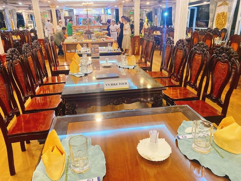 Experience Dinner On Luxury Cruise Along Saigon River - Why dinner on the Saigon River beats a normal restaurant night