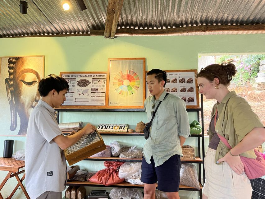 Experience specialty coffee with sustainable coffee farmers - The tasting block: five coffees, Arabica + Robusta, and real processing differences