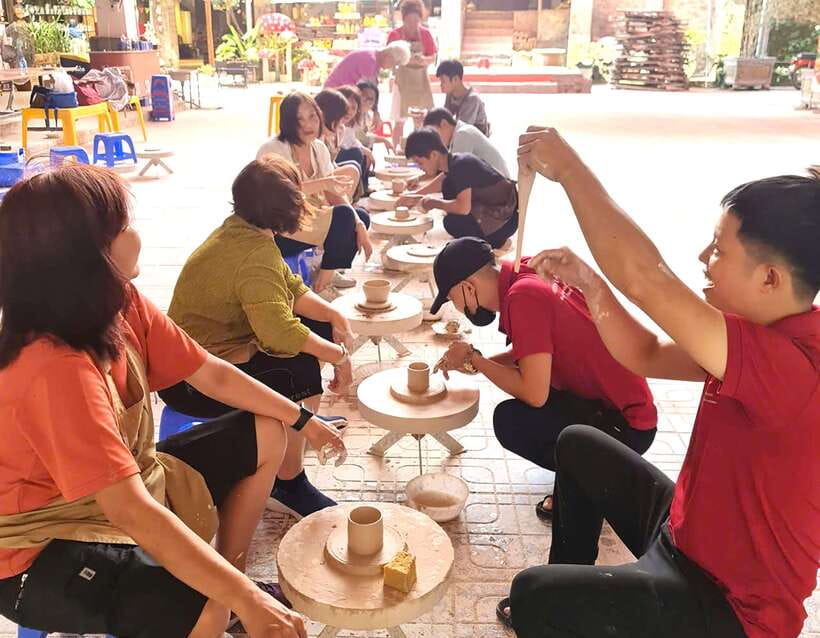 Explore Bat trang village & Ceramics factories / local guide - The pottery class: what you make and what you’ll need to plan