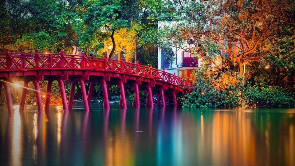 Explore Ha Noi City Tour For Full Day - Egg Coffee on the train track: the most memorable stop on the whole circuit