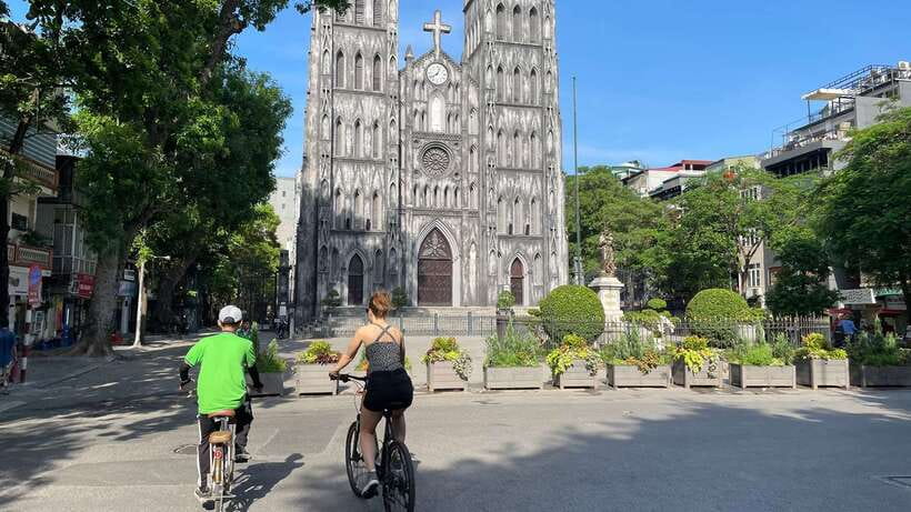 Explore Hanoi Old City By Cycling Tour With Small Groups - Long Bien Bridge and the Red River Delta: the view from the river feels bigger