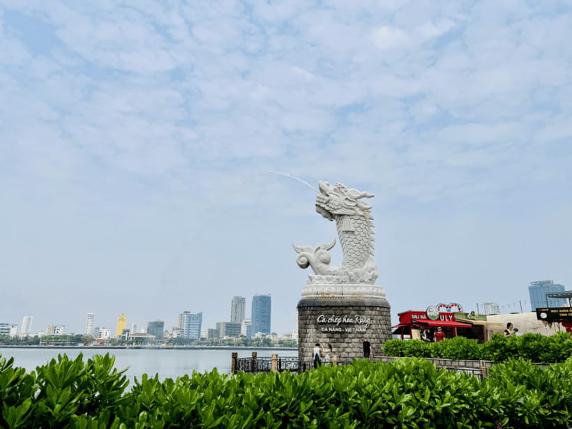 Free E-sim Da Nang: Instagram Half-Day Tour with Local Guide - Dragon Bridge and the Carp-Dragon Statue: Modern Icons for Sharp Shots
