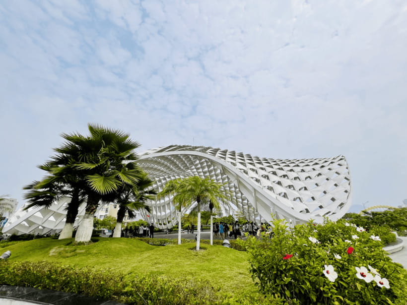 Free E-sim Da Nang: Instagram Half-Day Tour with Local Guide - Han Market at the End: Local Life You Can Actually See