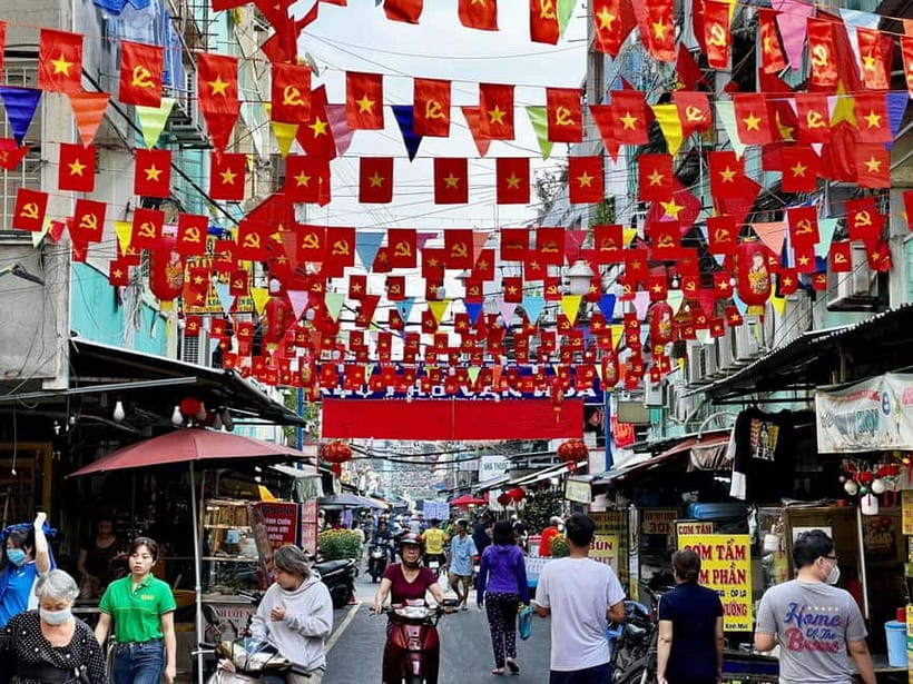 Free E-Sim Saigon Hidden Gems Tour with Local Guide - Ho Thi Ky Flower Market: flowers, youth culture, and local rhythm