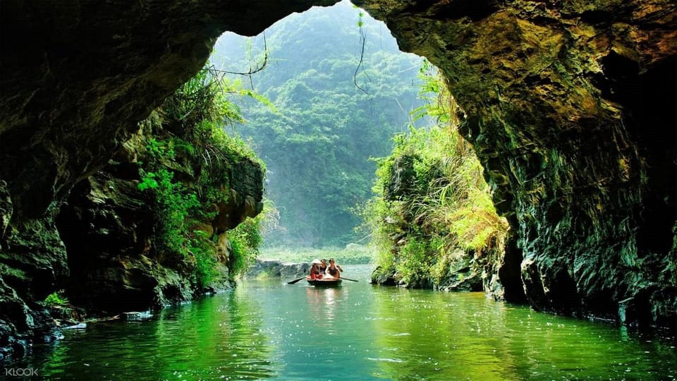 From Ha Noi: Hoa Lu – Tam Coc/ Trang An - Tam Coc Versus Trang An: Choose Your Cave Adventure