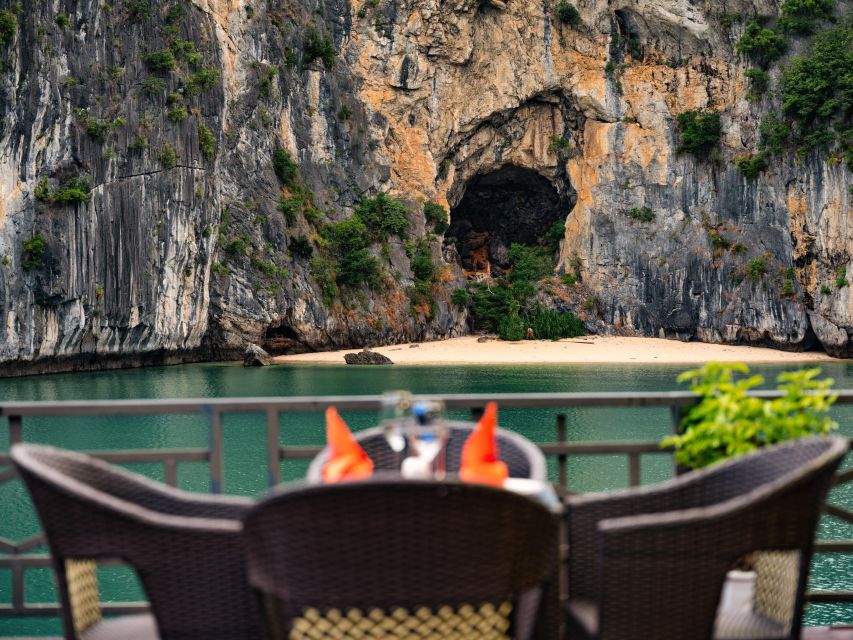 From Halong: 2 Days / 1 night with Halong - Lan Ha tour - Day 2: Dark & Bright Cave by rowing boat and the return to port
