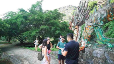 From Hanoi: 1-Day Ninh Binh Highlights Tour with Lunch - Hoa Lu or Bai Dinh: Choosing the Temple/Citadel That Fits Your Mood