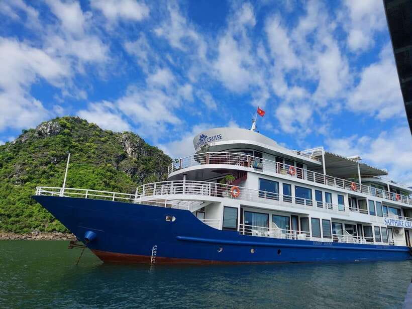 From Hanoi: 2-Day Halong Sapphire Cruise with Balcony Cabin - Day 1 in Lan Ha & Halong: Seafood Lunch, Quiet Water, and the Sunset Party