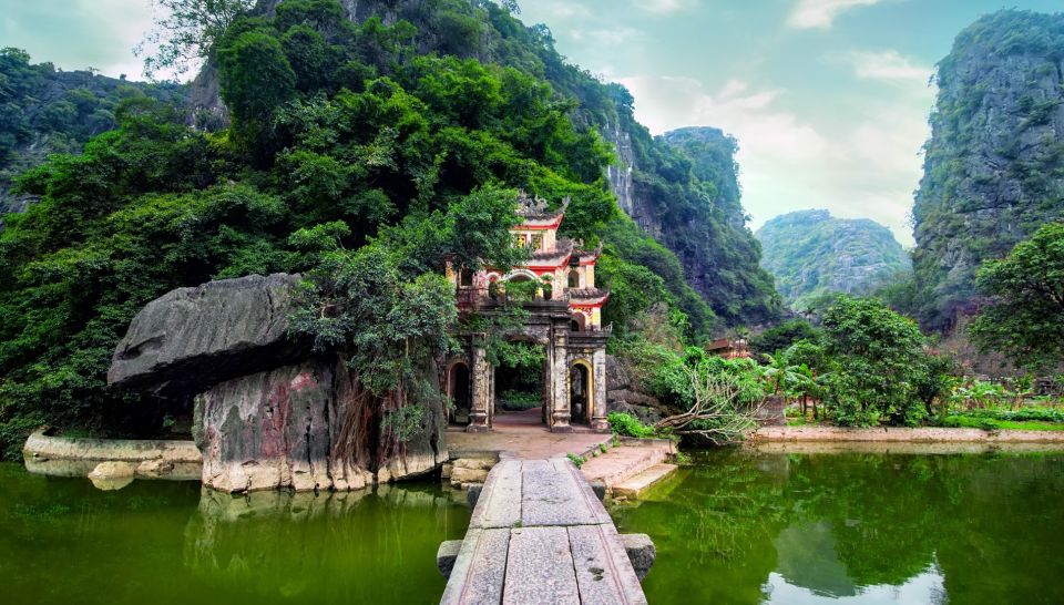 From Hanoi: 2-Day Ninh Binh Tour with Accommodation & Meals - Bich Dong Pagoda: Buddhism explained in the middle of the countryside