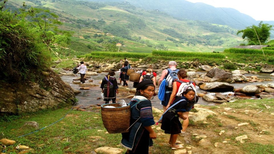 From Hanoi: 2-Day Overnight Sapa Tour by Limousine - What to pack and how to handle Sapa’s cold and fog