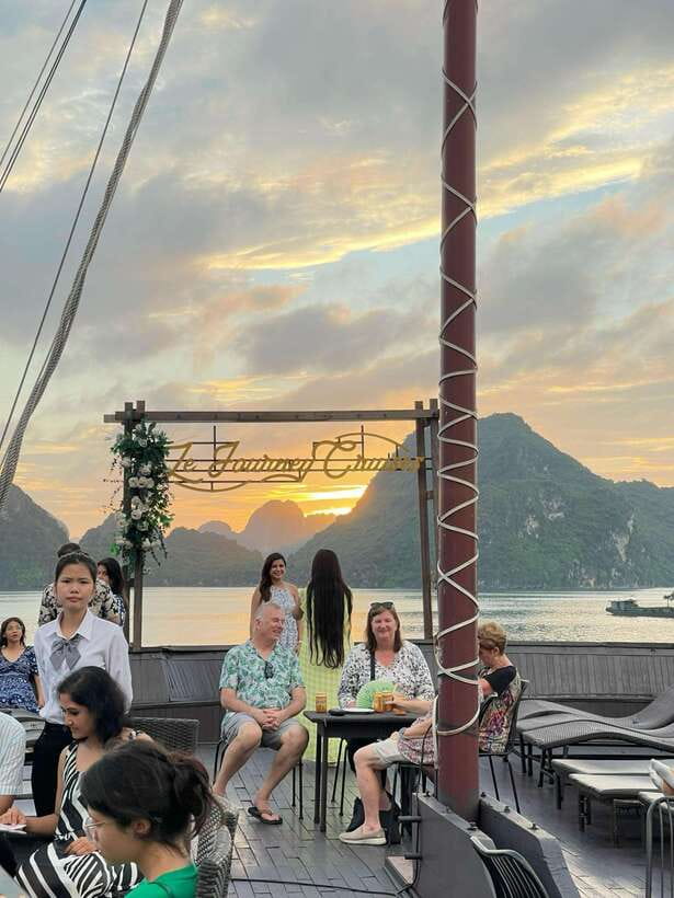From Hanoi: 3D2N Ha Long & Lan Ha Bay by Le Journey Cruise - Pearl Village and the floating pearl farm stop: learning without getting stuck