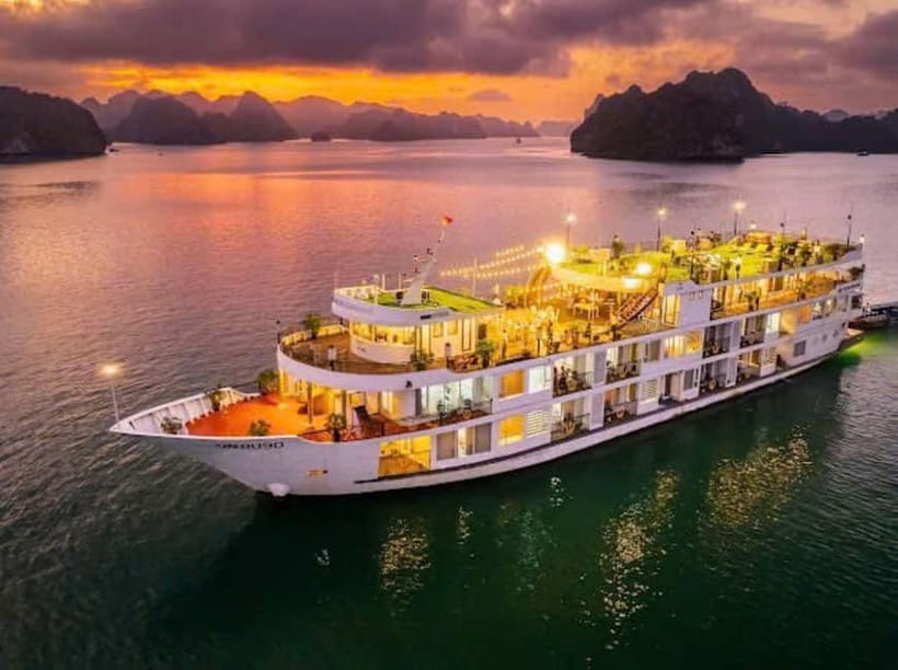 From Hanoi : 4-day Ninh Binh-Halong Bay Cruise with Balcony - Day 3: Halong Bay Cruise From Tuan Chau With a Balcony and Big Activity Energy