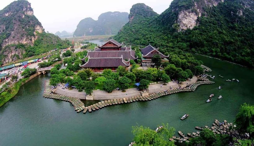 From Hanoi: Bai Dinh, Trang An Mua Cave - A Scenic Day Tour - Lunch in Ninh Binh: buffet value with quick-tour pacing