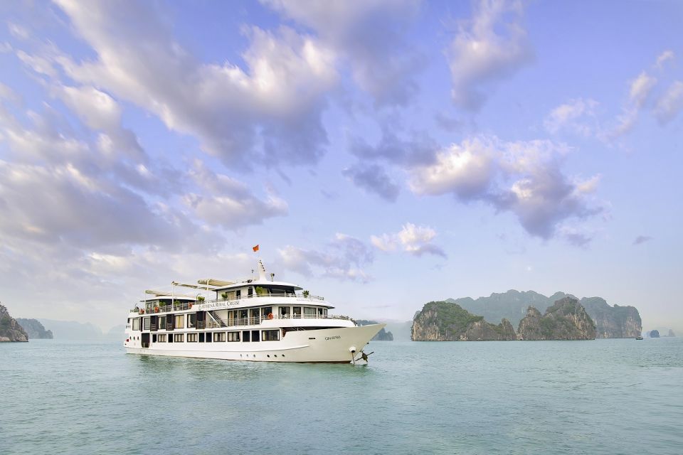 From Hanoi: Ha Long Bay 3-Day 5 Star Cruise with Balcony - Entering the Ha Long routine: from Hanoi Old Quarter to Halong Harbour