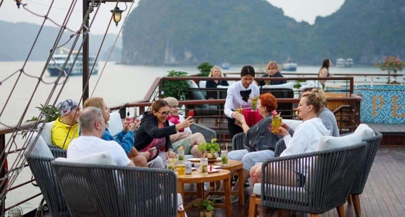 From Hanoi: Ha Long Bay Full-Day Luxury Cruise - From Hanoi to Tuan Chau Harbor: the day starts early