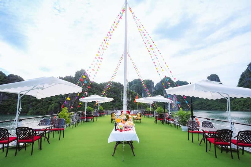 From Hanoi: Halong Bay Seaplane & 6-Hour Ha Long Bay Tour - Price and value: is $386 per person worth it?