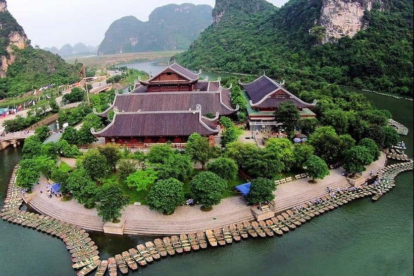 From Hanoi: Hoa Lu/Bai Dinh-Tam Coc/Trang An-Mua Cave Tours - Trang An or Tam Coc boat cruise: the real highlight
