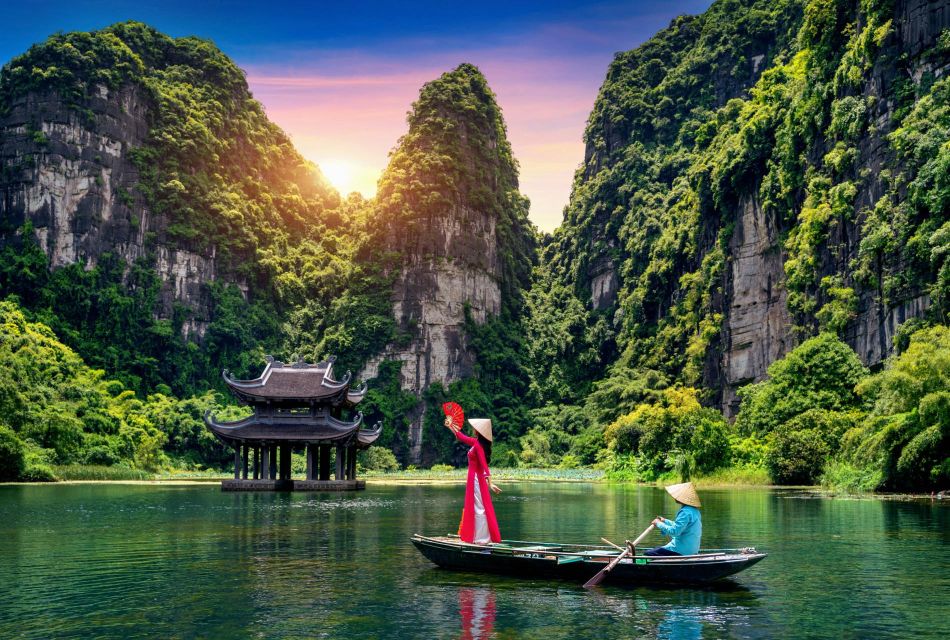 From Hanoi: Hoa Lu-Trang An-Mua Cave Luxury Trip w/Limousine - Trang An UNESCO Boat Ride: Tunnel Caves, UNESCO Status, and Skull Island Connections