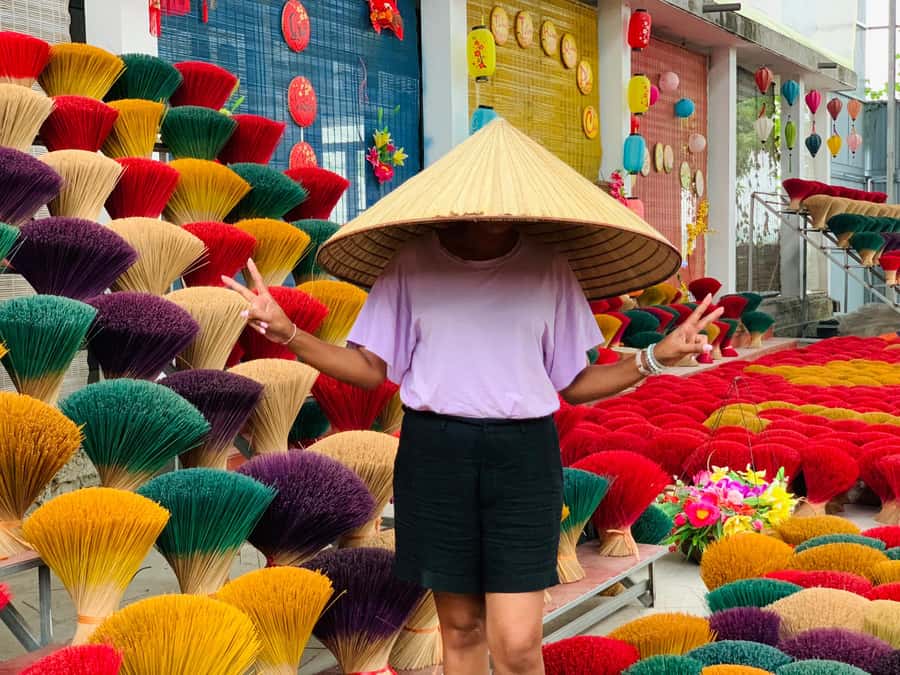 From Hanoi: Incense Village, Conical Hat and HaThai Art Tour - Lunch at an artisan’s house: a real break, not just a meal