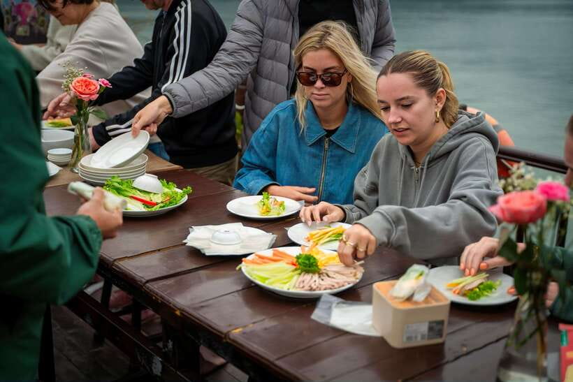 From Hanoi: Lan Ha Bay | Kayaking, Sightseeing, Cruise Trip - Southern Ha Long cruising, then Ba Trai Dao Beach for swimming and jumping