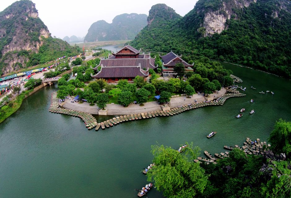 From Hanoi: Mua Cave - Tam Coc Full Day Tour - Lunch and the short breathing space you’ll be glad you have